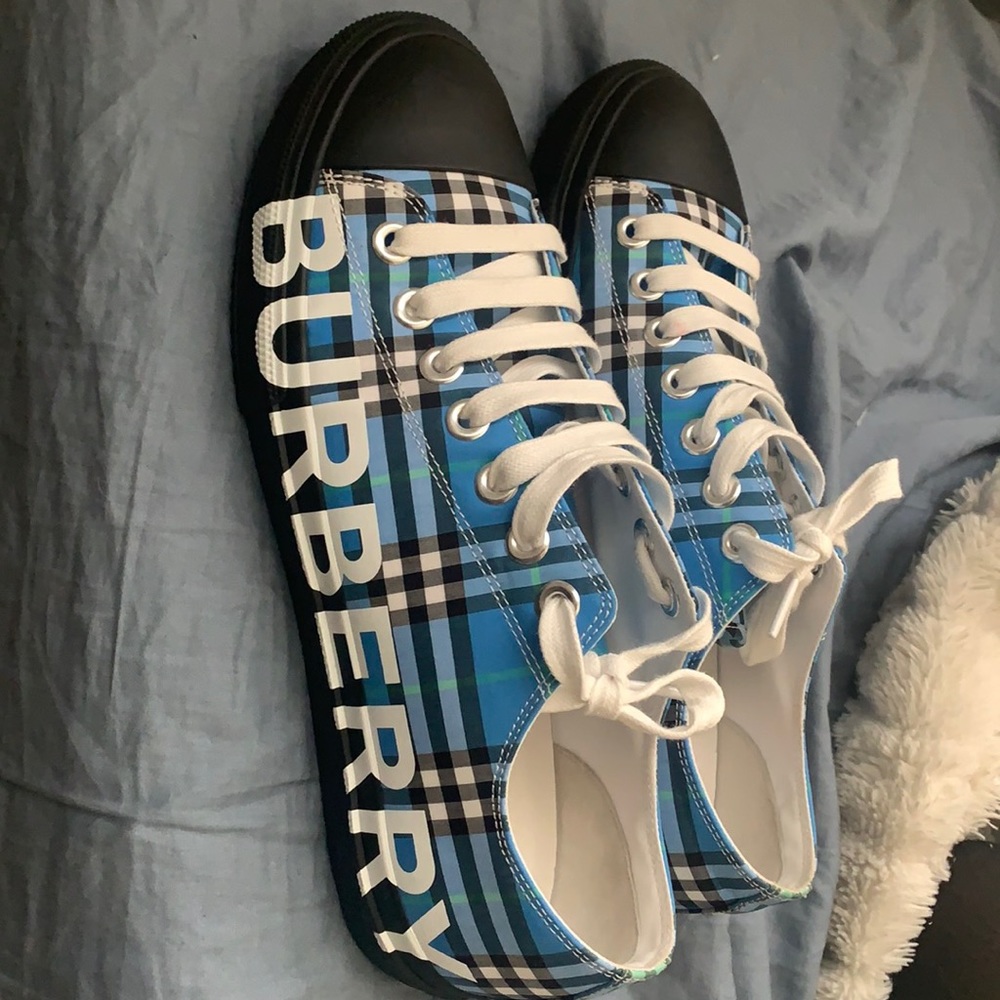 Burberry shoes